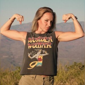 RARE Junk Food Clothing DC Comics Wonder Woman Vintage Logo Muscle Tank Crop Top